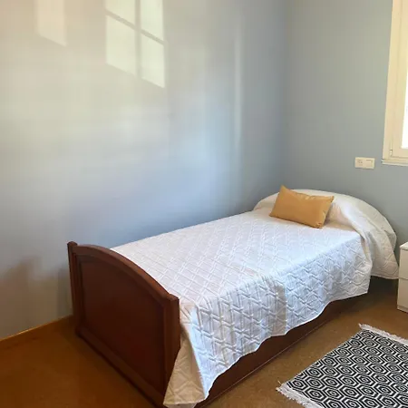 Tana فيلاغارثيا دي أروزا